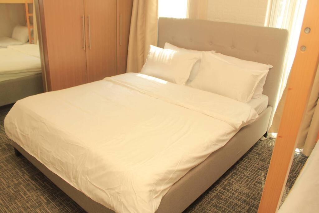 A2J Luxury 1Br Balcony Suite Near Venice Mall Bgc Manila Exterior foto
